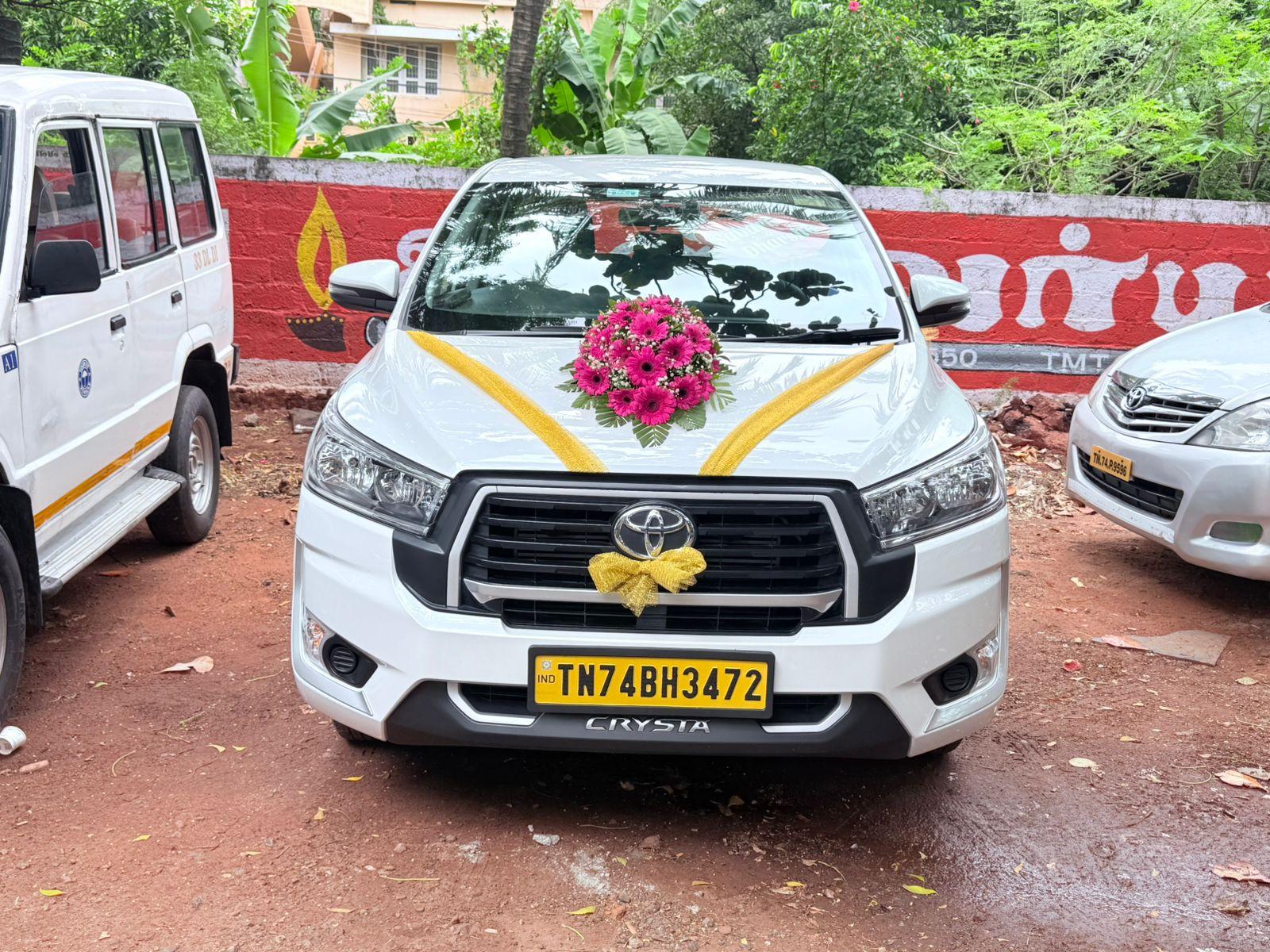 Amber Cabs vehicle for a Tamil Nadu road trip